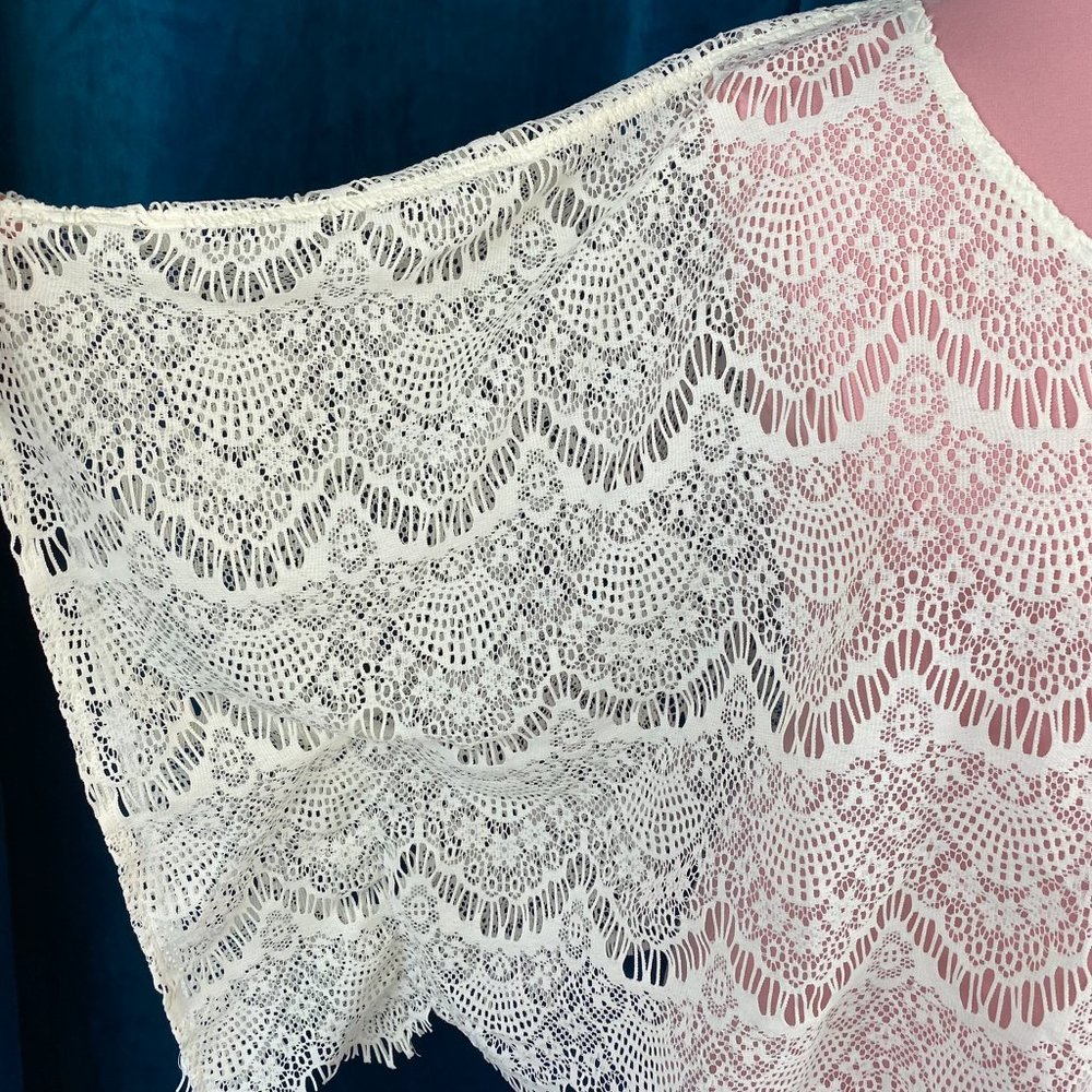 Express Crochet Lace Cropped Poncho Top In Cream - Picture 4 of 7